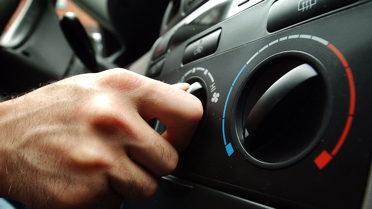 Промивка радіатора пічки: коли потрібна і чому важлива?